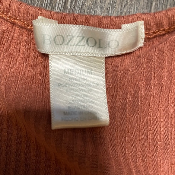 Fashion Nova Crop Top - Picture 2 of 2